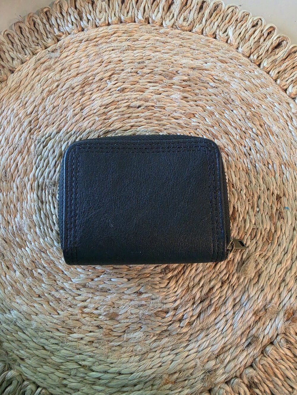 Universal Thread Wallet